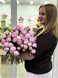 35 розовых пионов Сара Бернар 6041
